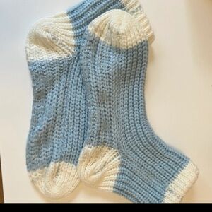 La Vie En Rose Brand New Cozy Blue and White Knit Socks